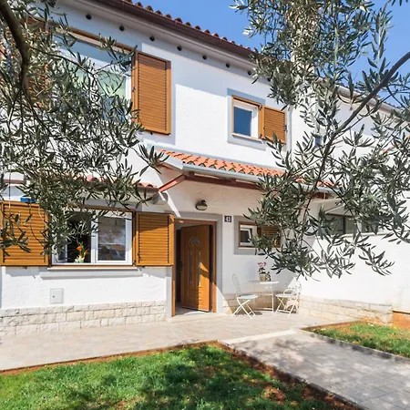 Holiday home Strandnahes, Klimatisiertes Oliva *